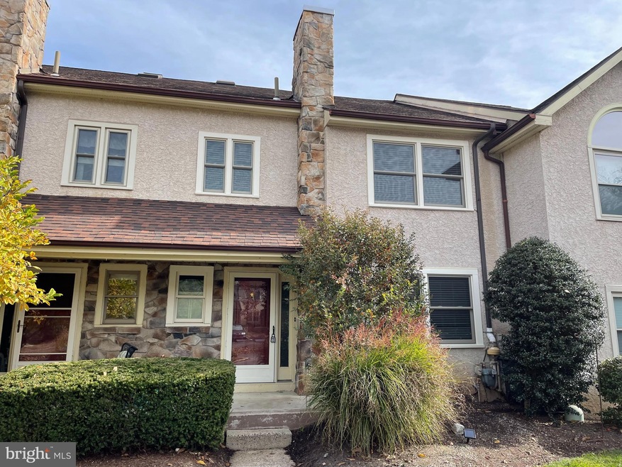 72 Soldiers Square unit 72, Chesterbrook, PA 19087 - photo 1