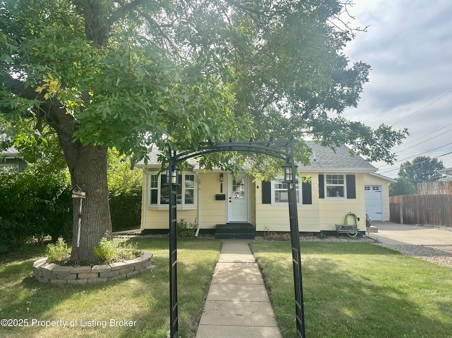 Under Contract $300,000