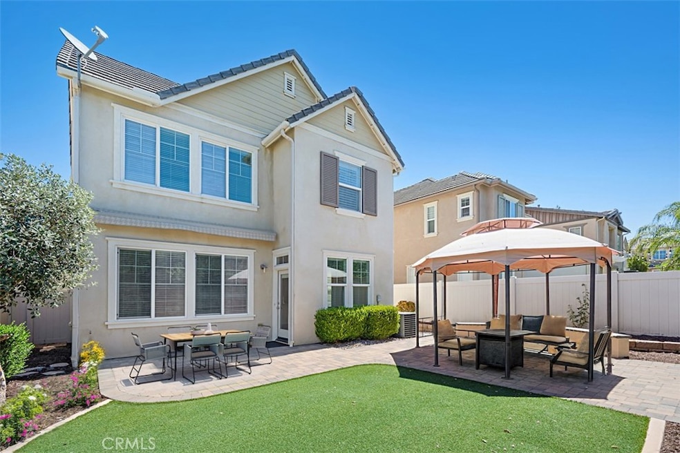 Virtually staged backyard