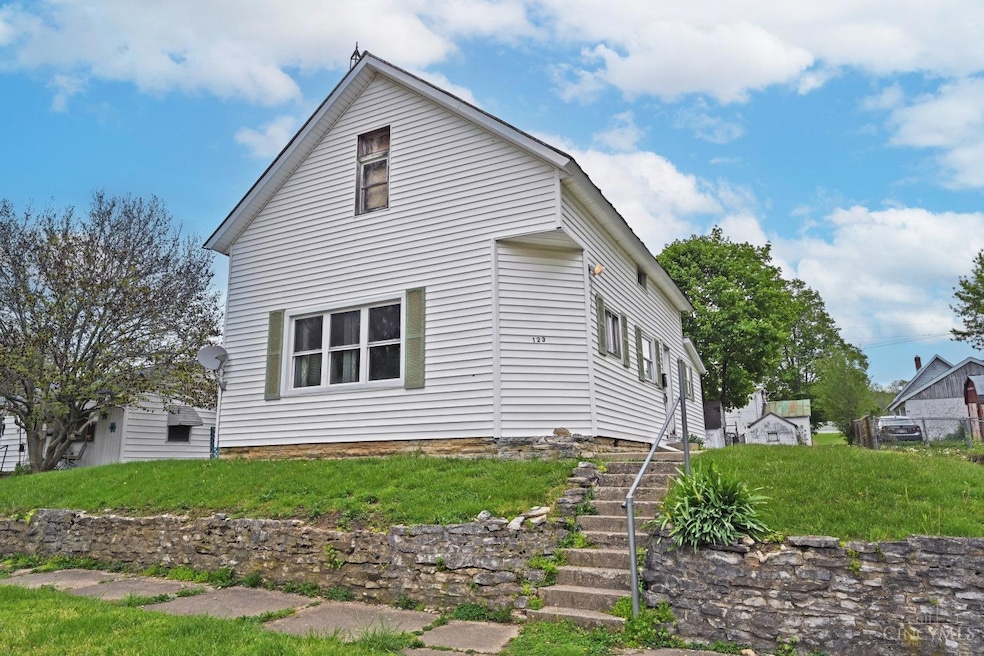 123 Hutton St, New Paris, OH 45347 - photo 1