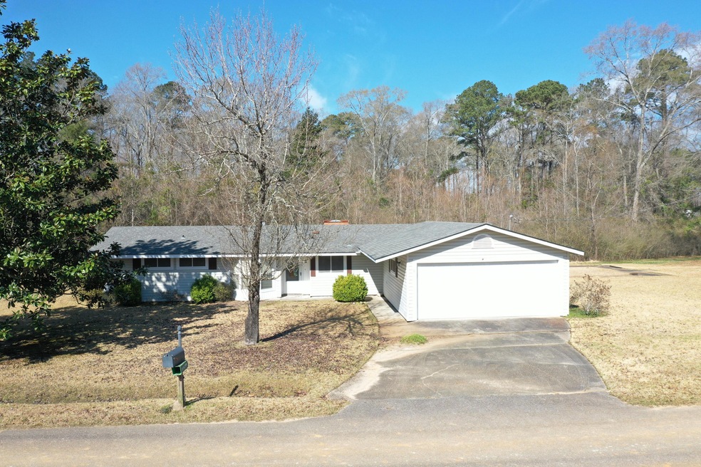 37 Woodside Dr, Laurel, MS 39443 - photo 1