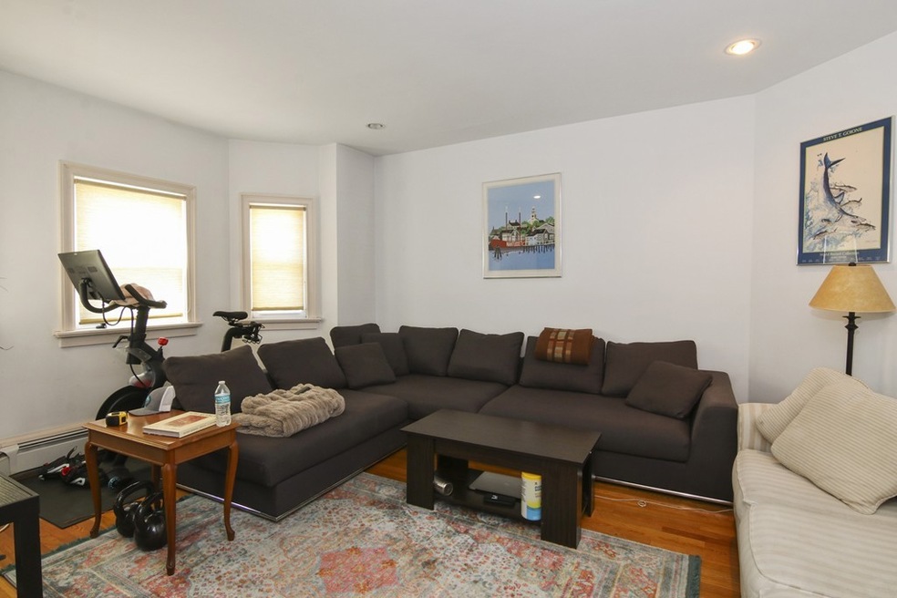 162 L St unit 1, Boston, MA 02127 - photo 1