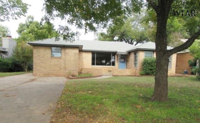 1564 Carol Ln, Wichita Falls, TX 76302 - photo 1