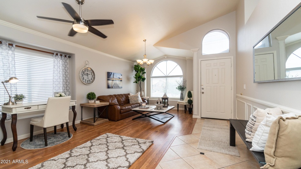 1056 W Stephens Dr-6