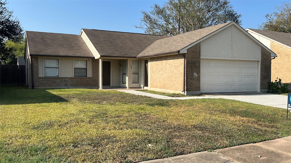 535 Jeff Davis Dr, Richmond, TX 77469 - photo 1