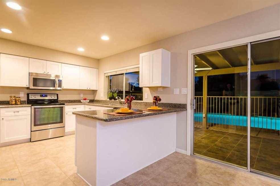 928 W Kiva Ave, Mesa, AZ 85210 - photo 1