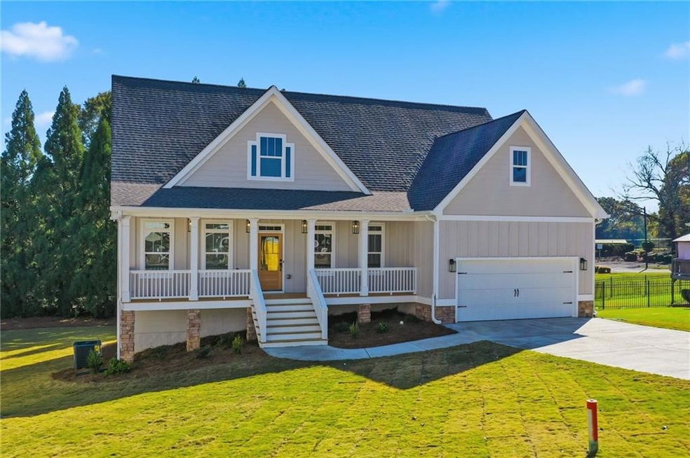 105 Bobwhite Dr, Calhoun, GA 30701 - photo 1