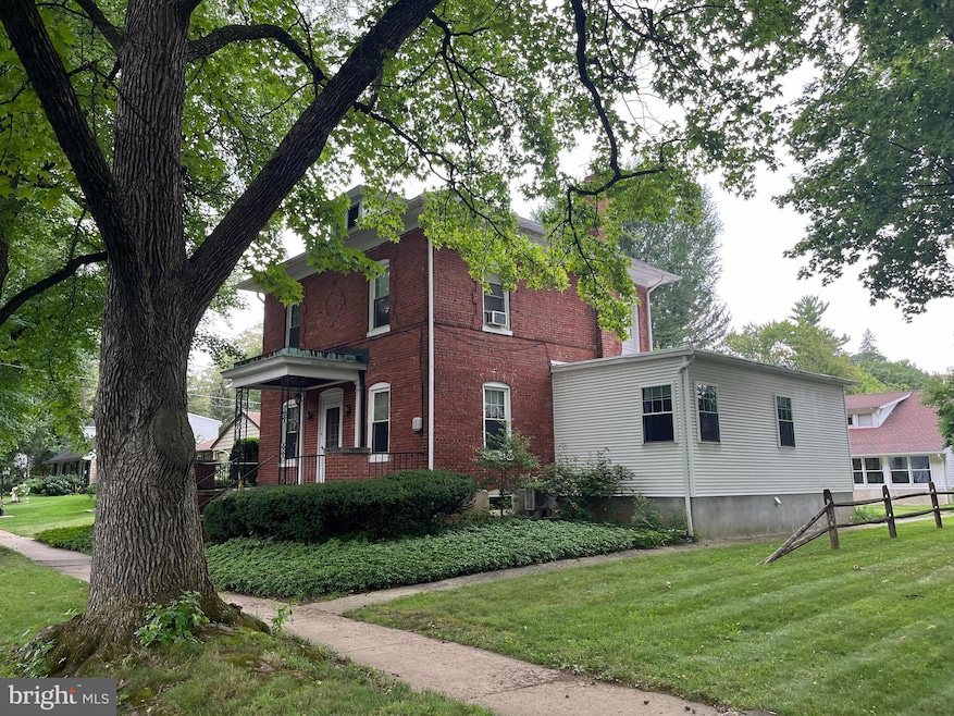 1031 Wayne Ave, Reading, PA 19610 - photo 1