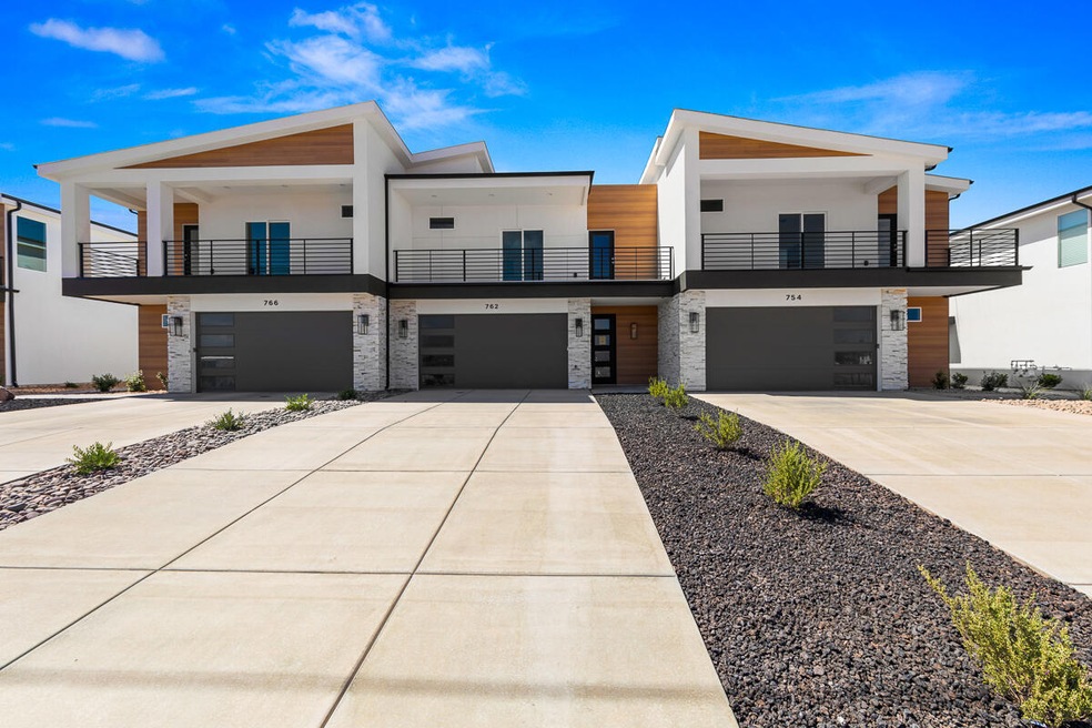 762 E Desert Cactus Dr-29