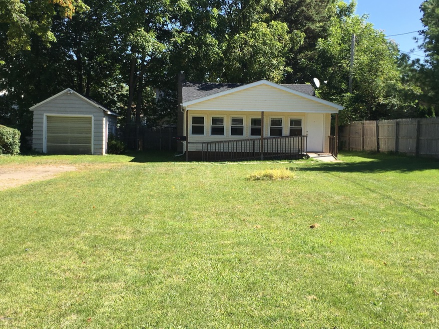 517 Lincoln Lake, Lowell, MI 49331 - photo 1