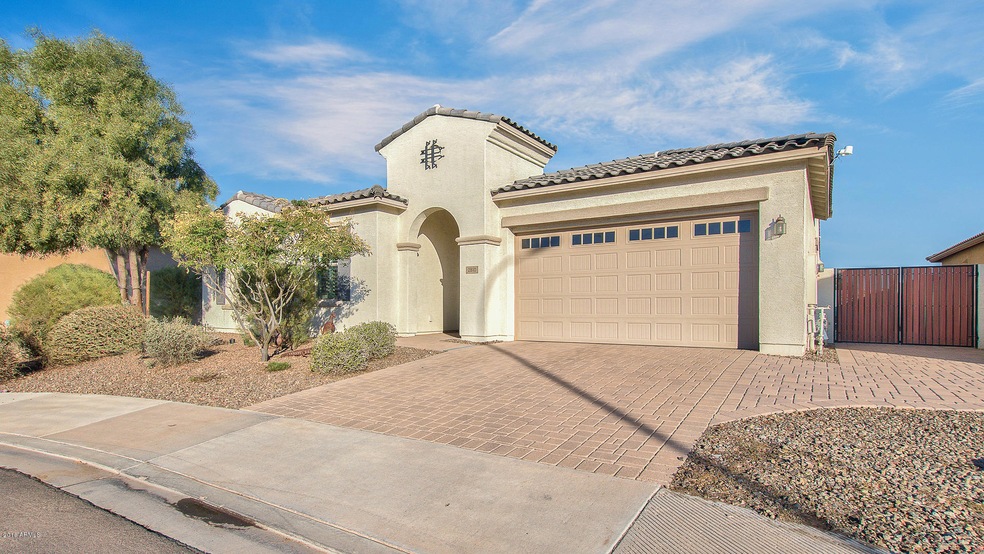 2810 E Iris Dr, Chandler, AZ 85286 - photo 1