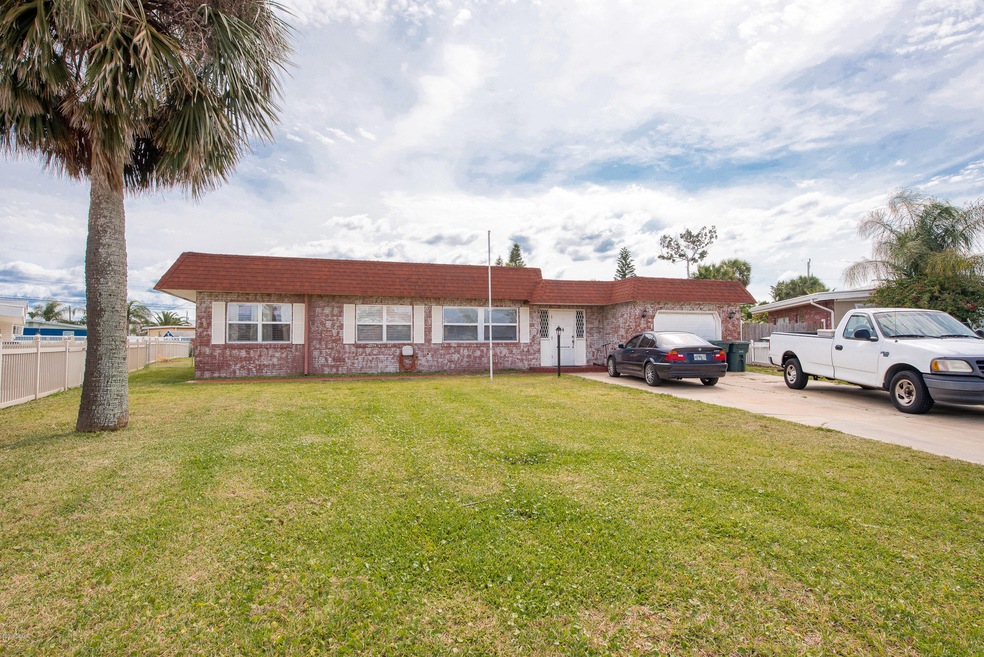 1247 Waverly St-Front of House