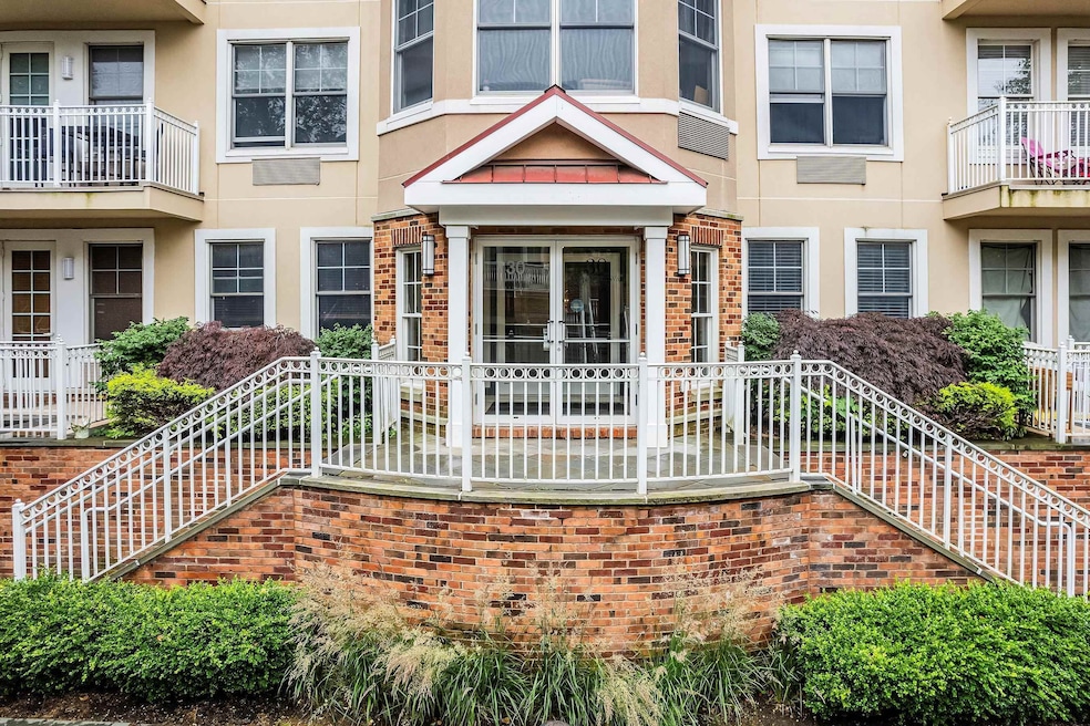 30 Constitution Way unit 406, Jersey City, NJ 07305 - photo 1