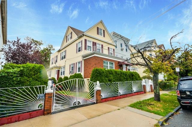 31 Alexander Ave, Yonkers, NY 10704 - photo 1