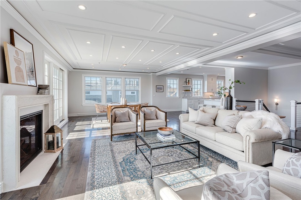 10 Barney St unit 301, Newport, RI 02840 - photo 1