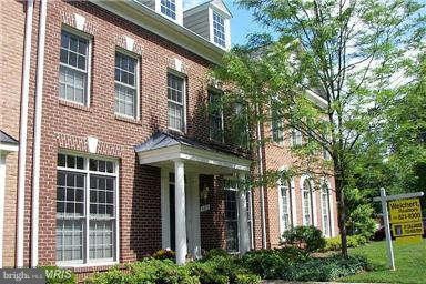 421 Park Ave, Falls Church, VA 22046 - photo 1