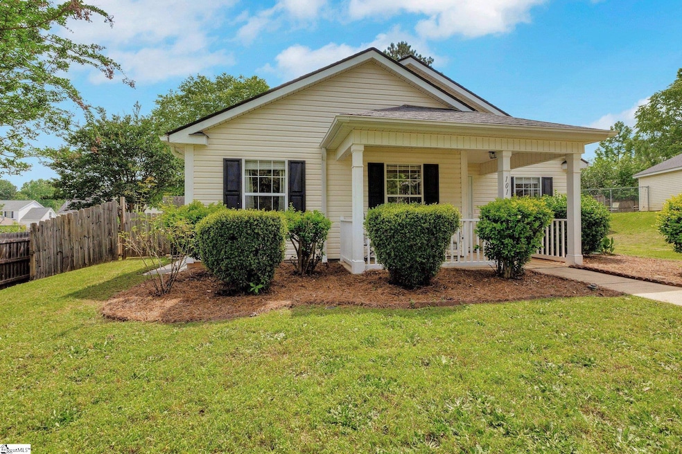 101 Beauregard Ct, Greer, SC 29651 - photo 1