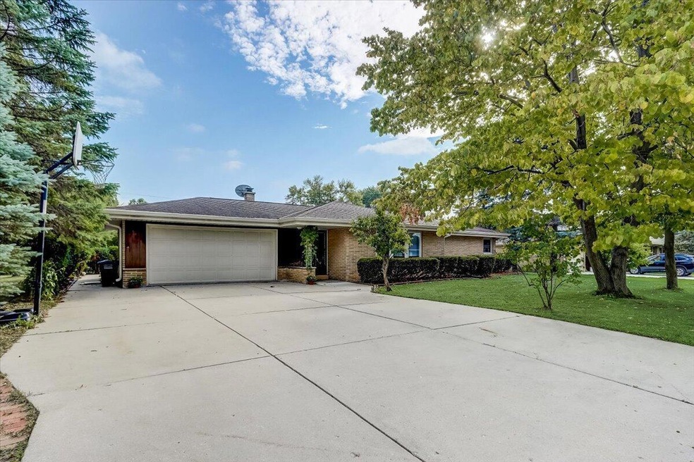 04-W Whitaker Ave-04