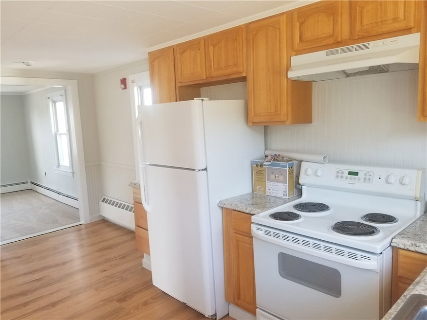 77 Oak St, Westerly, RI 02891 - photo 1