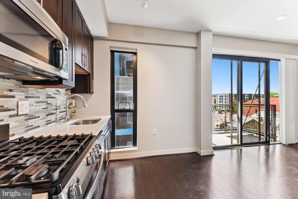 Octave 1320 unit 403, Silver Spring, MD 20910 - photo 1