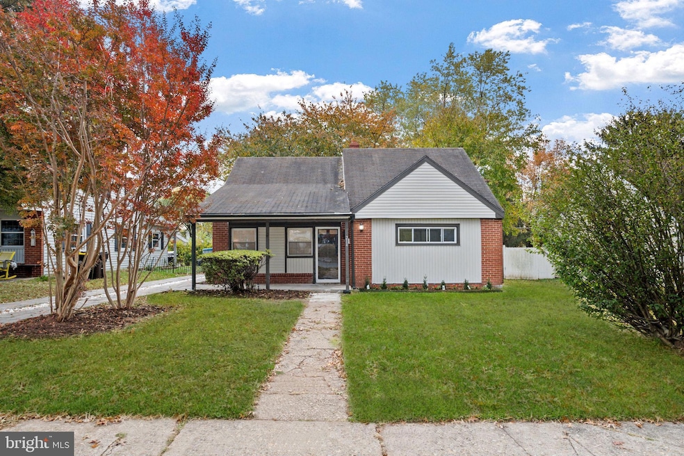 214 Oxford Cir, Norristown, PA 19403 - photo 1