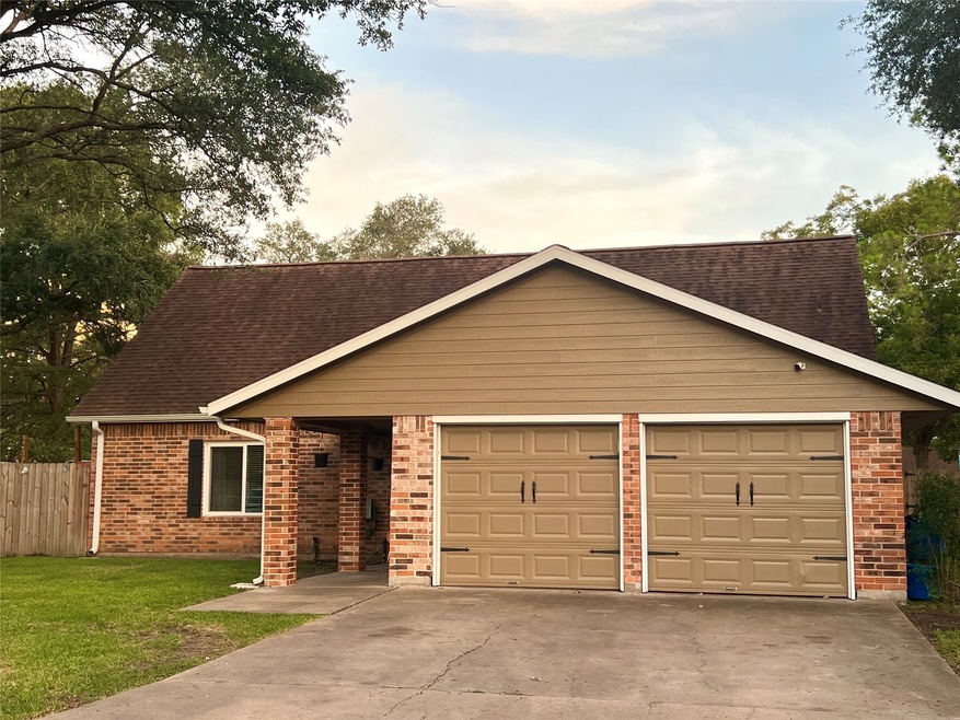 2816 El Camino St, Bay City, TX 77414 - photo 1