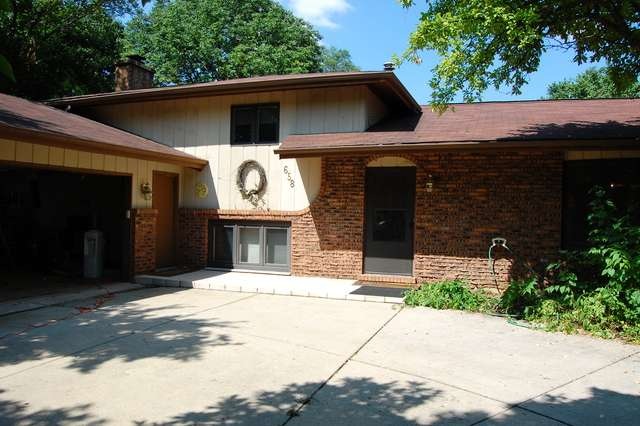 11S658 Book Rd, Naperville, IL 60564 - photo 1