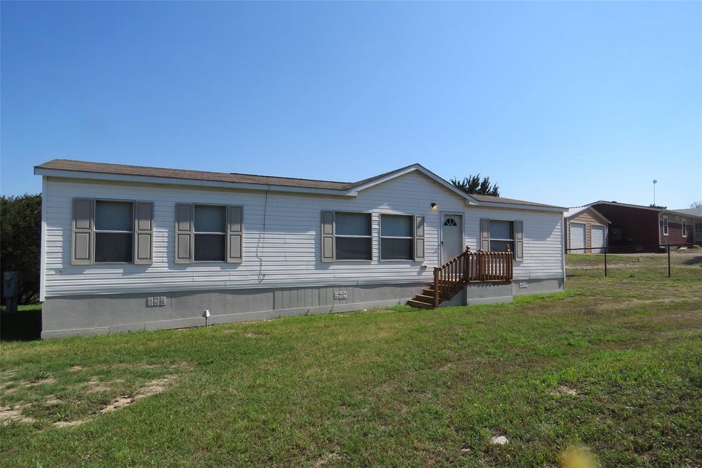 116 Brazos Valley Ln, Weatherford, TX 76087 - photo 1