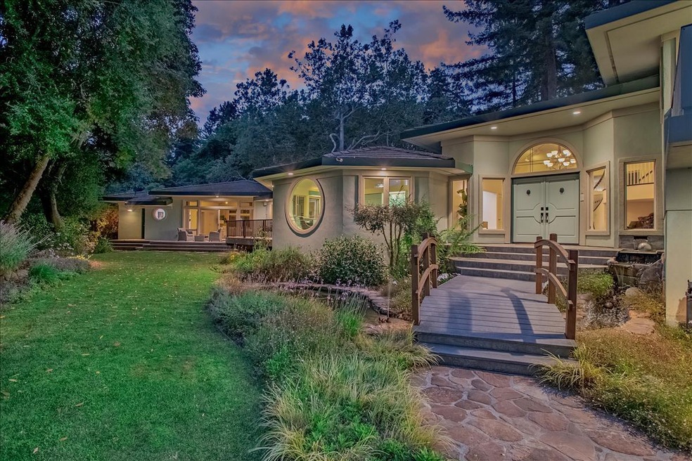 Sold $2,700,000 • Co-Listing Agent