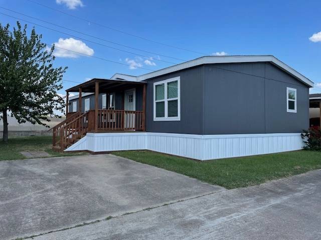 2300 Ward Bend Rd unit 117, Sealy, TX 77474 - photo 1