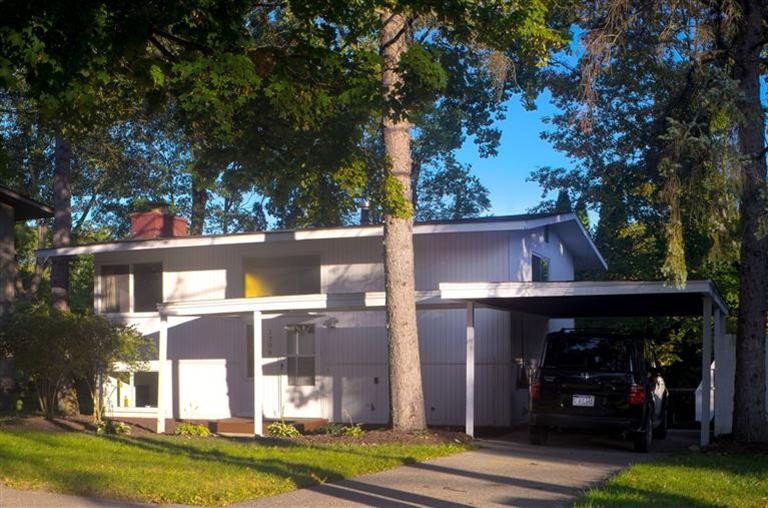 1706 Traver Rd, Ann Arbor, MI 48105 - photo 1