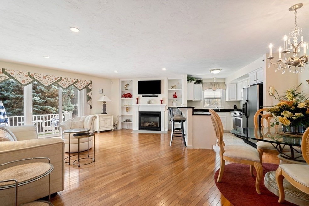 12 Ricciuti Dr unit 2, Quincy, MA 02169 - photo 1