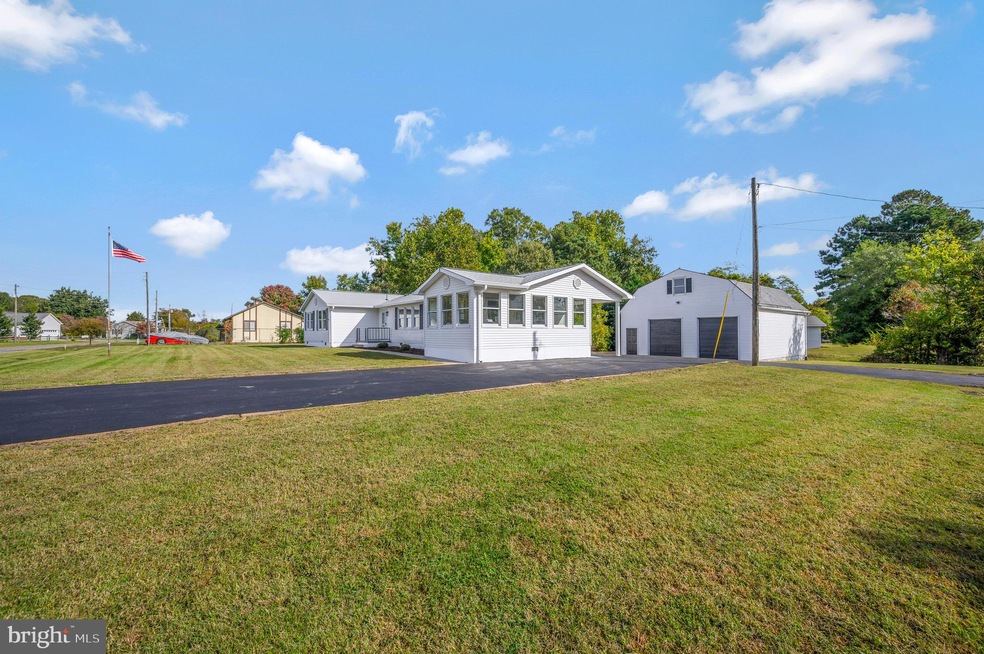 341 Blackwell Rd, Colonial Beach, VA 22443 - photo 1