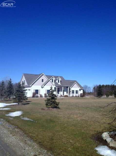 7448 van Vleet Rd, Swartz Creek, MI 48473 - photo 1