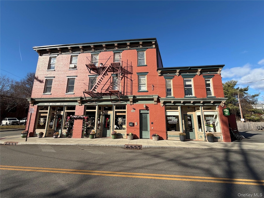 554 Main St unit 4, Beacon, NY 12508 - photo 1