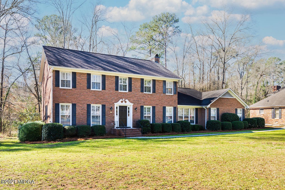 4555_Oxford_Cir_Macon_