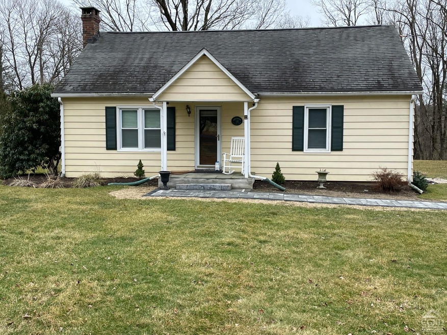 18 Highland St, Millerton, NY 12546 - photo 1