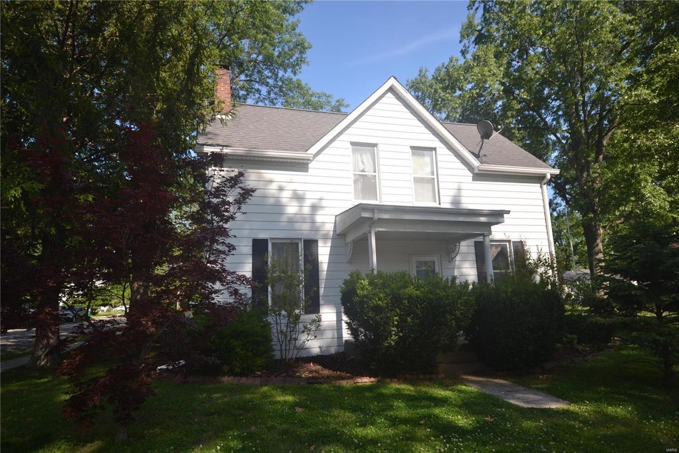 101 S Vine St, Freeburg, IL 62243 - photo 1