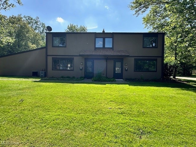 9586 Fernwood Dr, Olmsted Falls, OH 44138 - photo 1