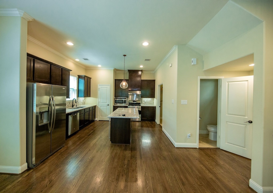 933 W 24th St unit A, Houston, TX 77008 - photo 1