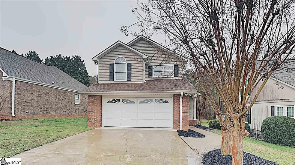 5247 Pogue St, Spartanburg, SC 29301 - photo 1