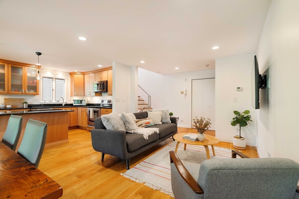 Sold $850,000 • Co-Listing Agent