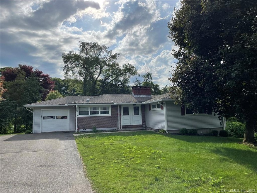 18 Westview Dr, Naugatuck, CT 06770 - photo 1