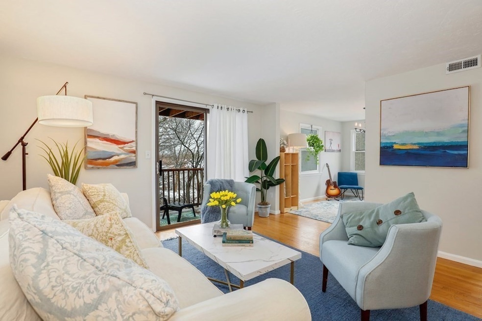 25 Rockland St unit 7, West Roxbury, MA 02132 - photo 1