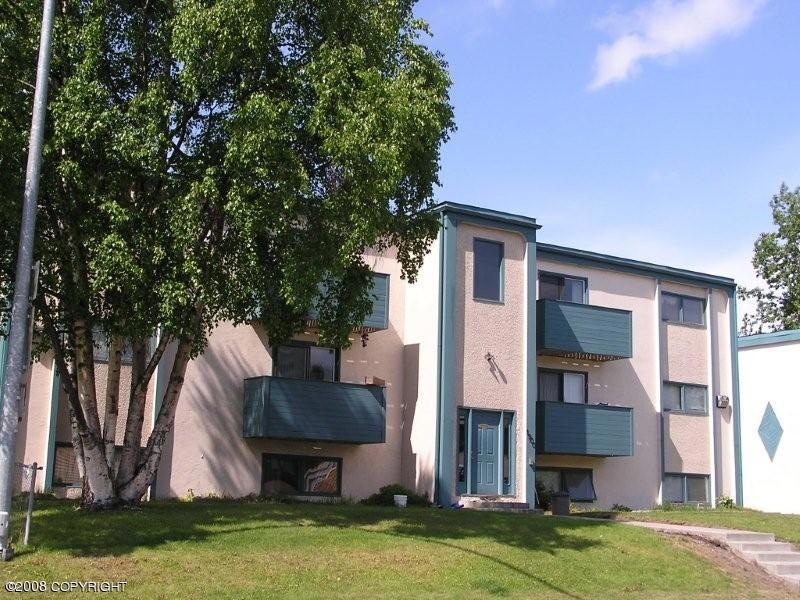 1900 Beaver Place unit 5, Anchorage, AK 99504 - photo 1