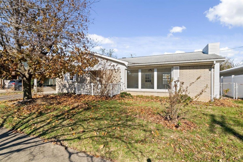 110 E Pine St, Princeton, IN 47670 - photo 1