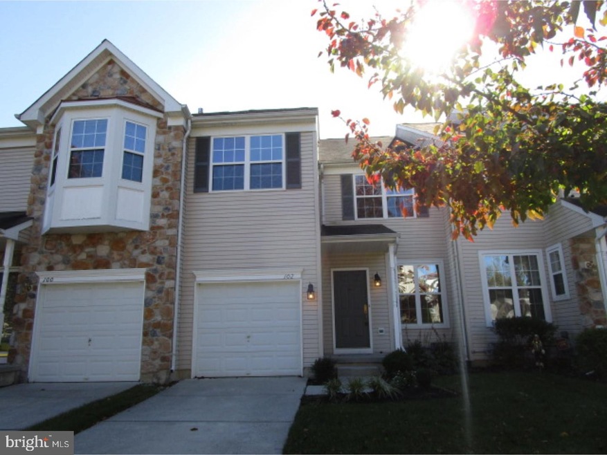 102 Rittenhouse Dr, Woodbury, NJ 08096 - photo 1