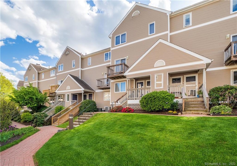 20 Glenrock, Norwalk, CT 06850 - photo 1