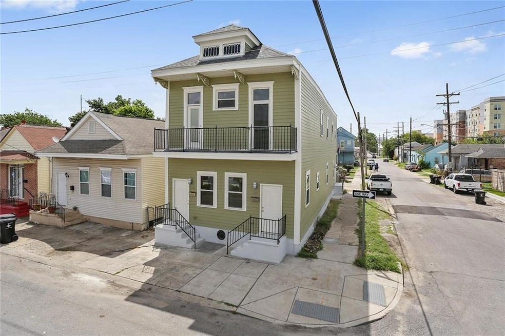 3727 D'Hemecourt St unit 3727, New Orleans, LA 70119 - photo 1