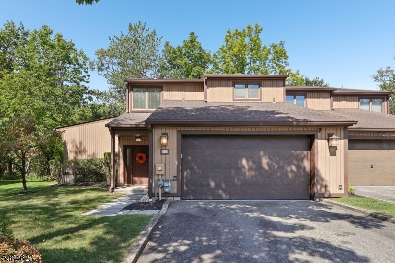 53 Ponds Cir, Wayne, NJ 07470 - photo 1